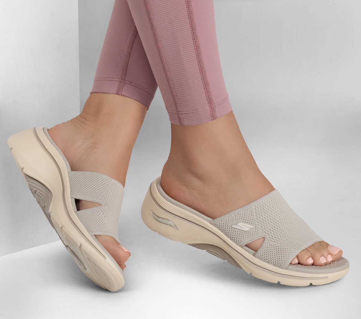 Women Skechers GO WALK Arch Fit 2.0 Sandal - Dakota