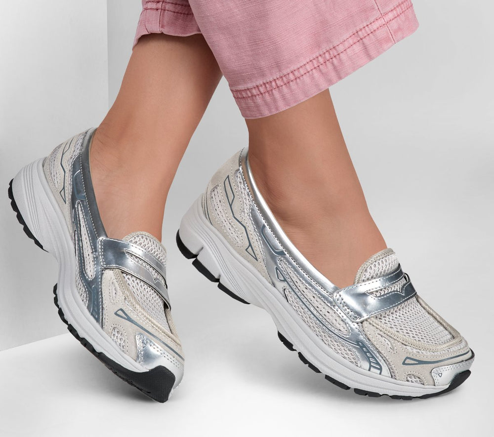 Women Skechers Var-City