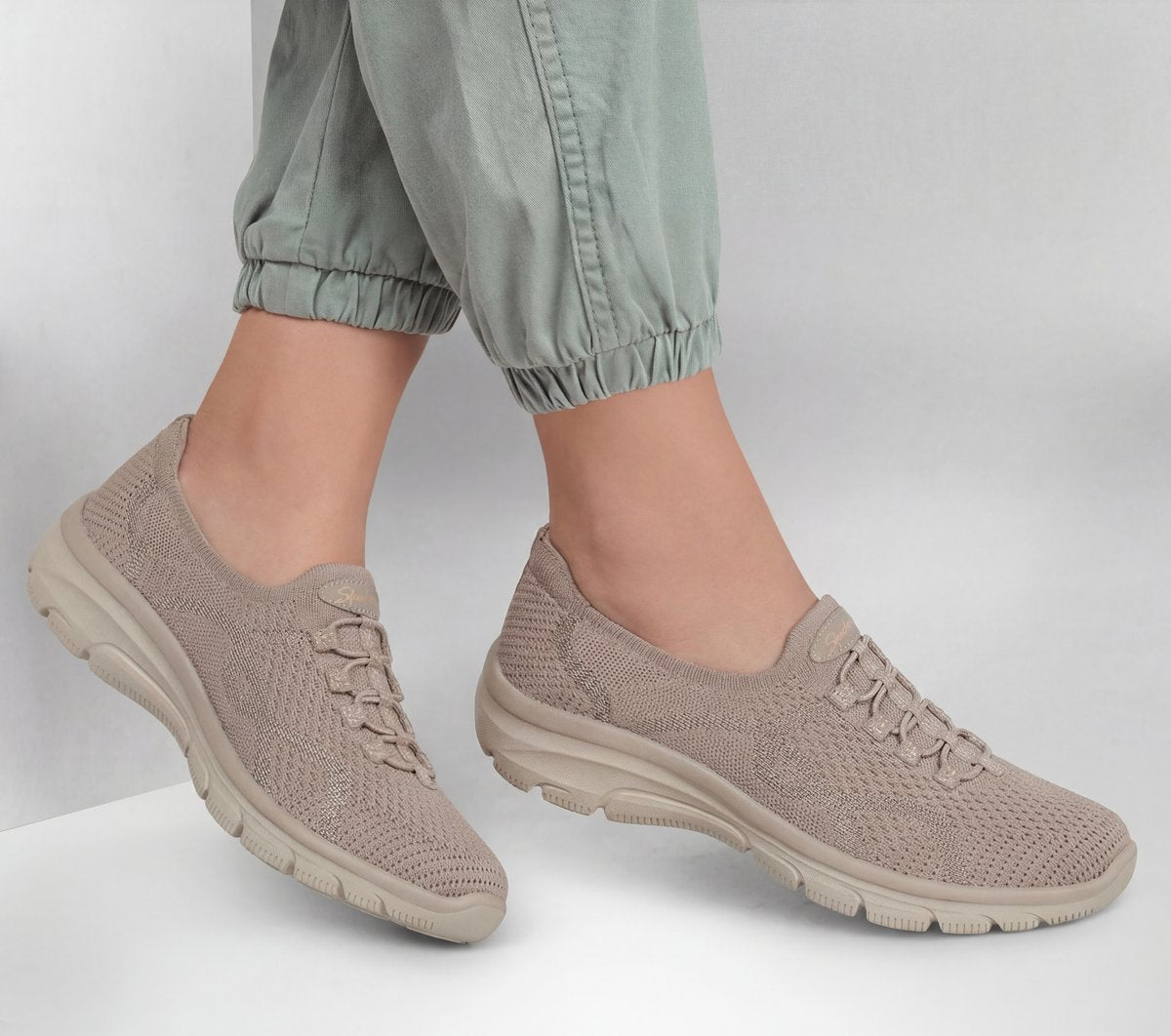 Women Skechers Relaxed Fit: Easy Going - Sweet Streak